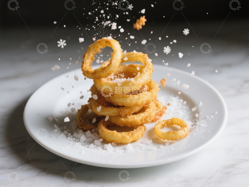 高清大图下载【趣麦麦图】金黄洋葱圈撒盐瞬间