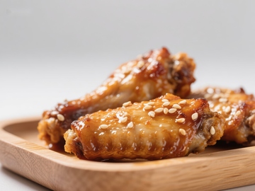蜜汁烤鸡翅，撒满芝麻