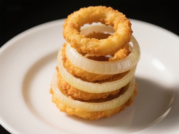 金黄酥脆的洋葱圈堆叠