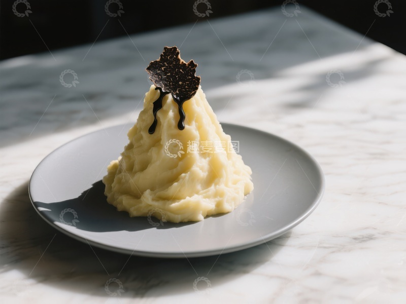 高清大图下载【趣麦麦图】奶油土豆泥配巧克力装饰
