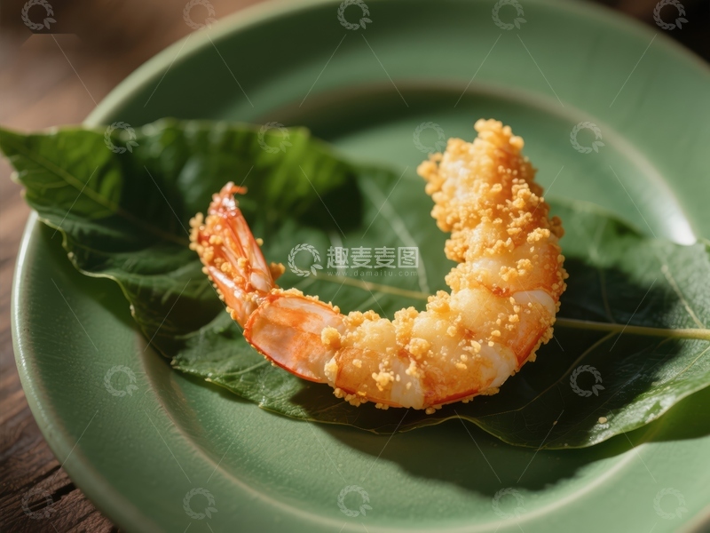 高清大图下载【趣麦麦图】酥炸虾仁置于绿叶之上
