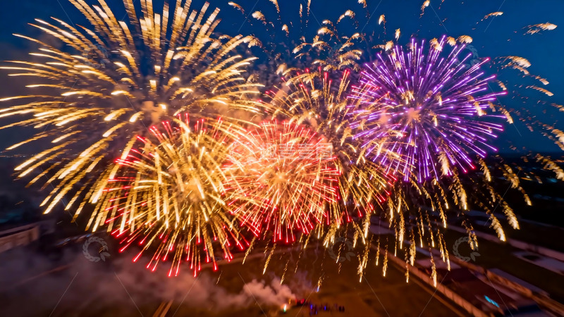 高清大图下载【趣麦麦图】夜空烟花绽放绚丽多彩