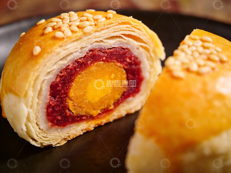 高清大图下载【趣麦麦图】金黄酥皮月饼切面特写