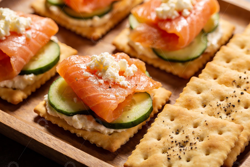 高清大图下载【趣麦麦图】三文鱼黄瓜奶酪饼干