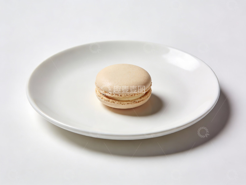 高清大图下载【趣麦麦图】单个马卡龙静置于白色盘中