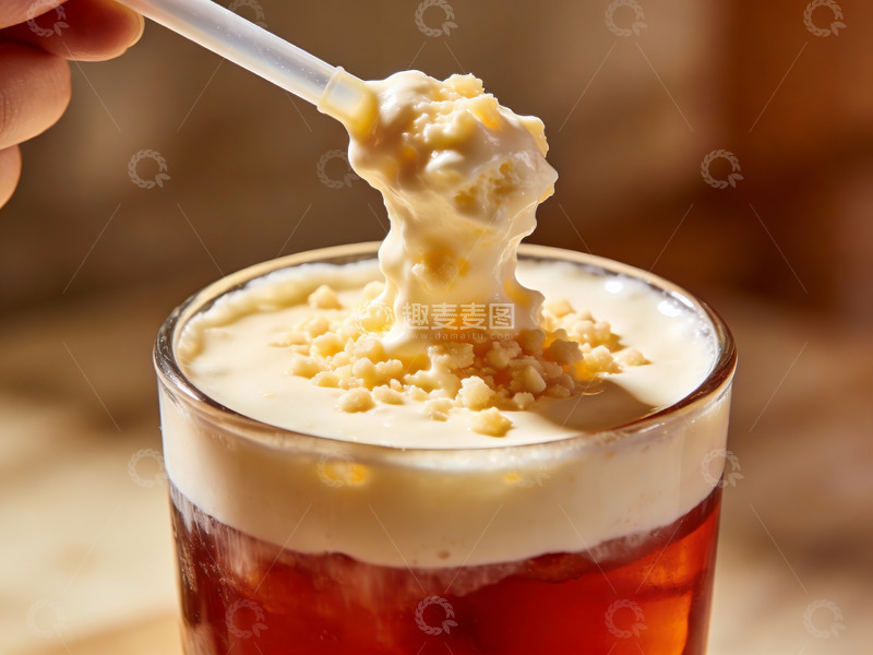 高清大图下载【趣麦麦图】饮品特写奶盖与碎屑