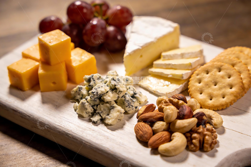 高清大图下载【趣麦麦图】奶酪坚果葡萄摆盘美食
