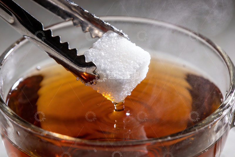 高清大图下载【趣麦麦图】糖块落入热茶瞬间