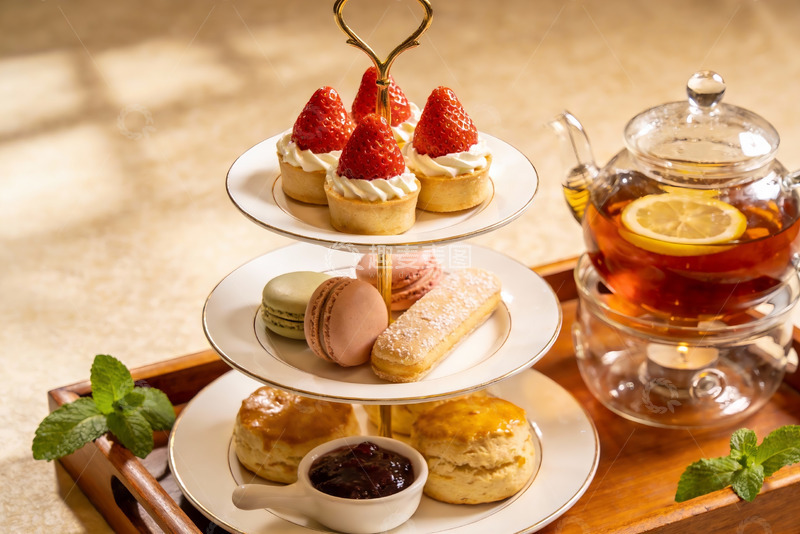 高清大图下载【趣麦麦图】三层下午茶点心与茶具摆盘
