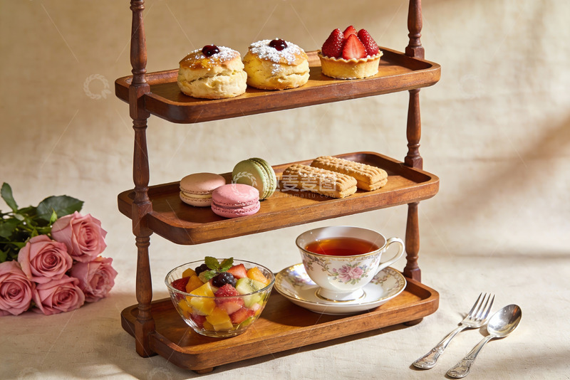 高清大图下载【趣麦麦图】三层木质点心架配下午茶