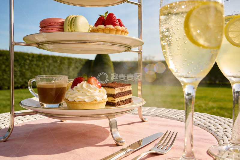 高清大图下载【趣麦麦图】户外下午茶甜点与香槟