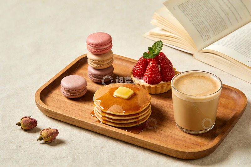 高清大图下载【趣麦麦图】木盘甜点与咖啡