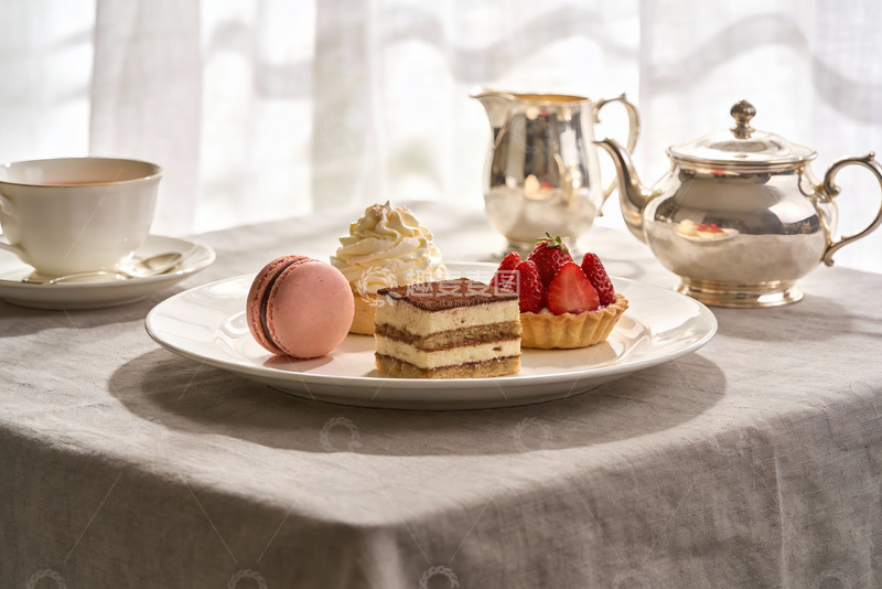 高清大图下载【趣麦麦图】精致下午茶甜点与茶具摆盘