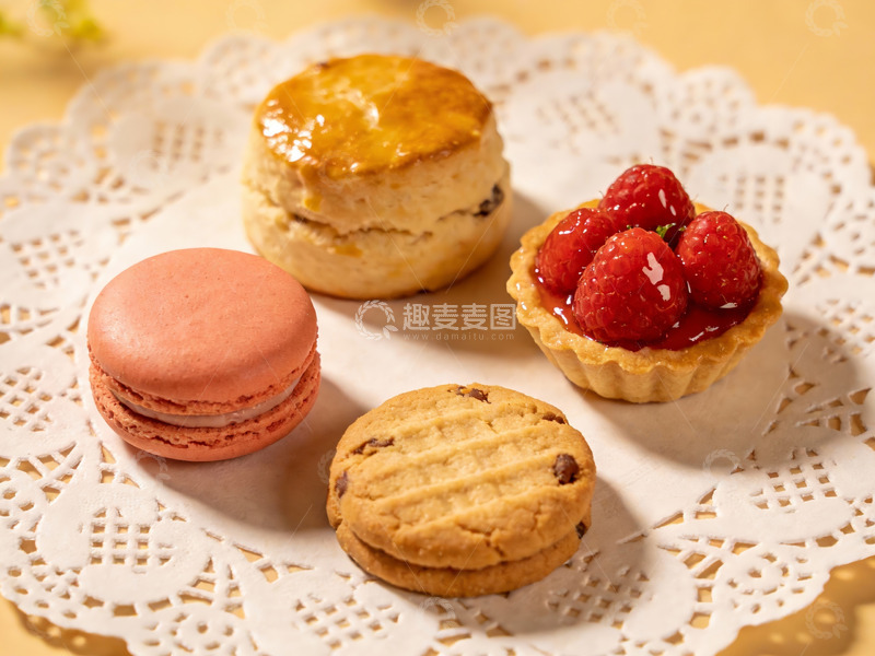 高清大图下载【趣麦麦图】四种精致甜点摆盘展示