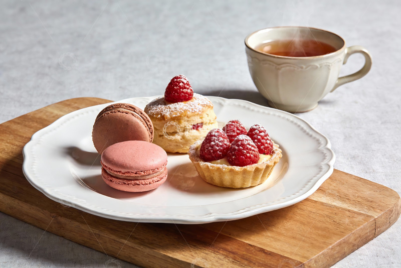 高清大图下载【趣麦麦图】精致甜点与红茶的优雅组合