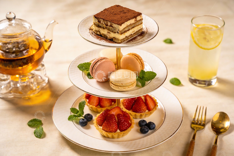 高清大图下载【趣麦麦图】三层甜点茶歇摆盘