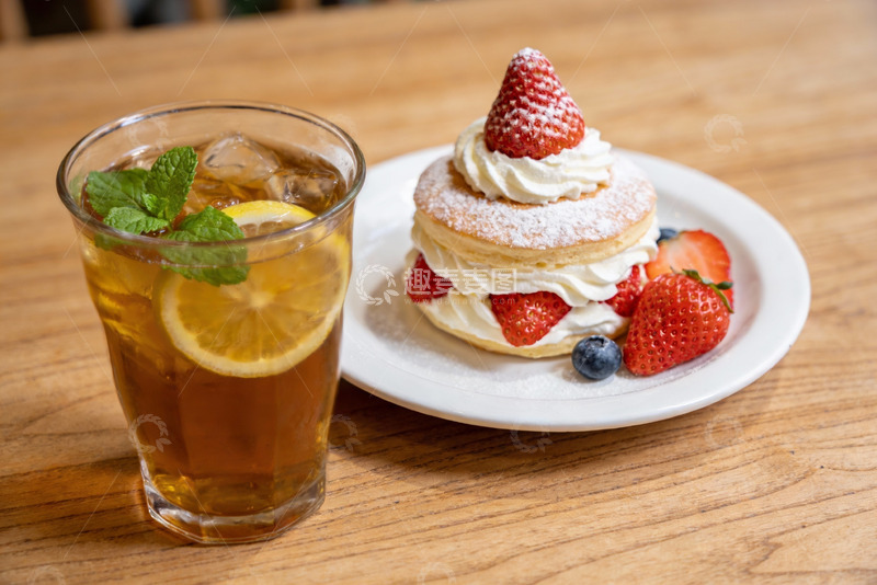 高清大图下载【趣麦麦图】草莓甜点配柠檬茶