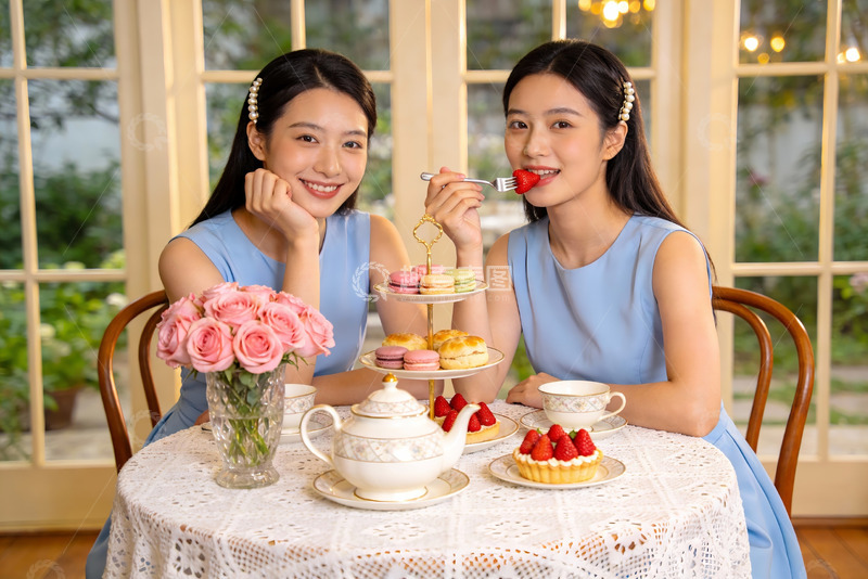 高清大图下载【趣麦麦图】两位女士下午茶时光