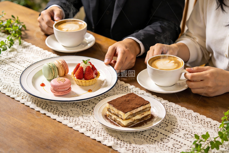 高清大图下载【趣麦麦图】两人咖啡甜点约会