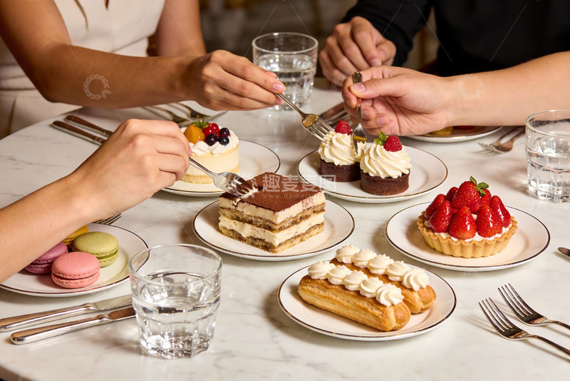 高清大图下载【趣麦麦图】多人共享精致甜点下午茶