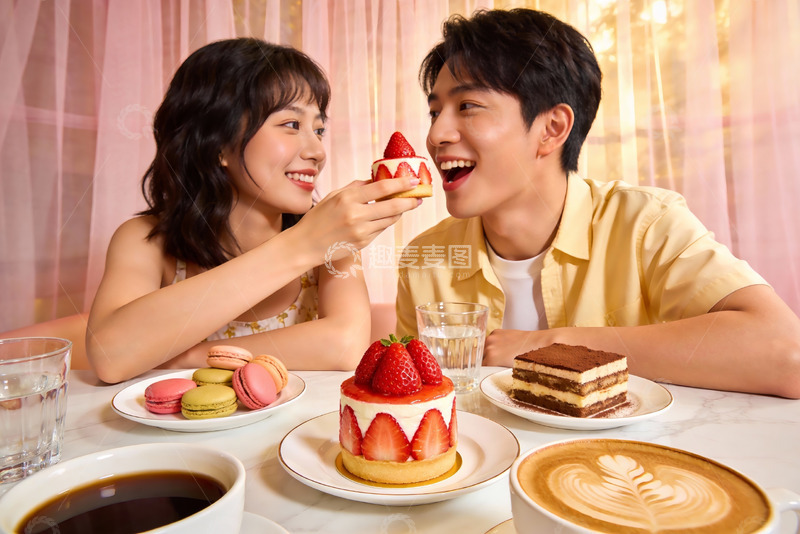 高清大图下载【趣麦麦图】情侣共享甜点欢乐时光