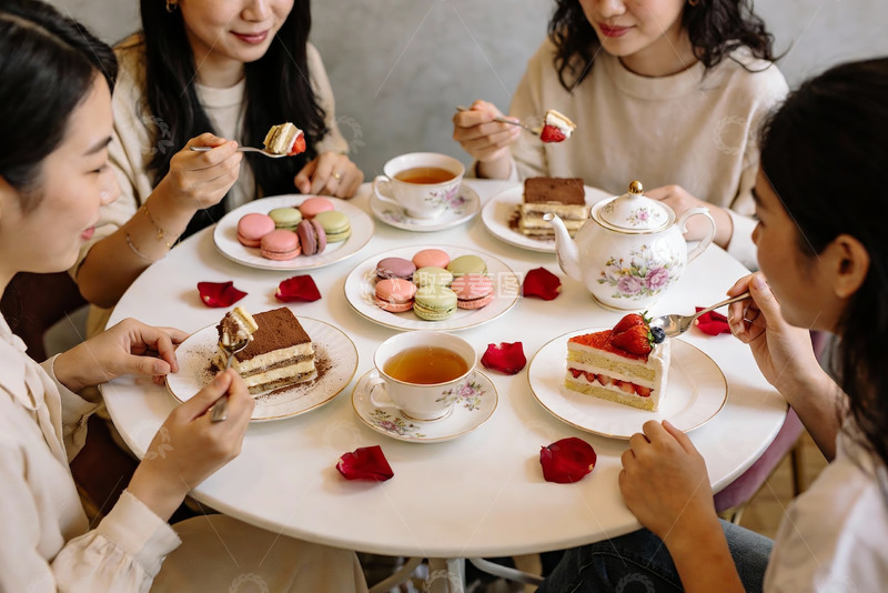高清大图下载【趣麦麦图】四位女士享用下午茶