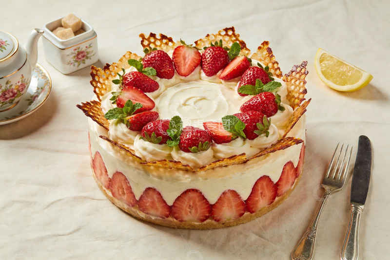 高清大图下载【趣麦麦图】草莓奶油蛋糕精美摆盘