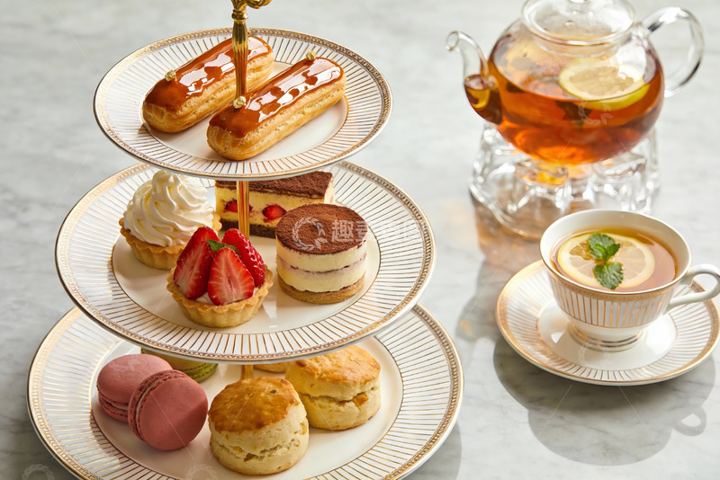 高清大图下载【趣麦麦图】三层下午茶点心与茶具摆盘