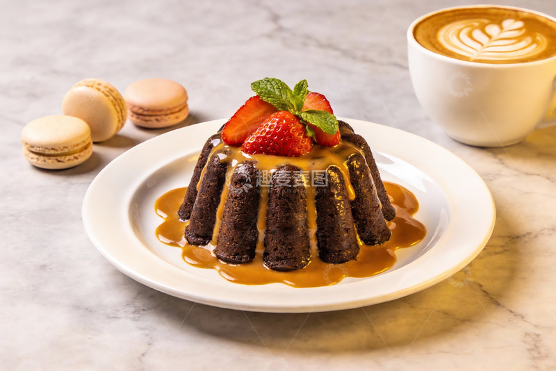 高清大图下载【趣麦麦图】巧克力蛋糕配咖啡与马卡龙