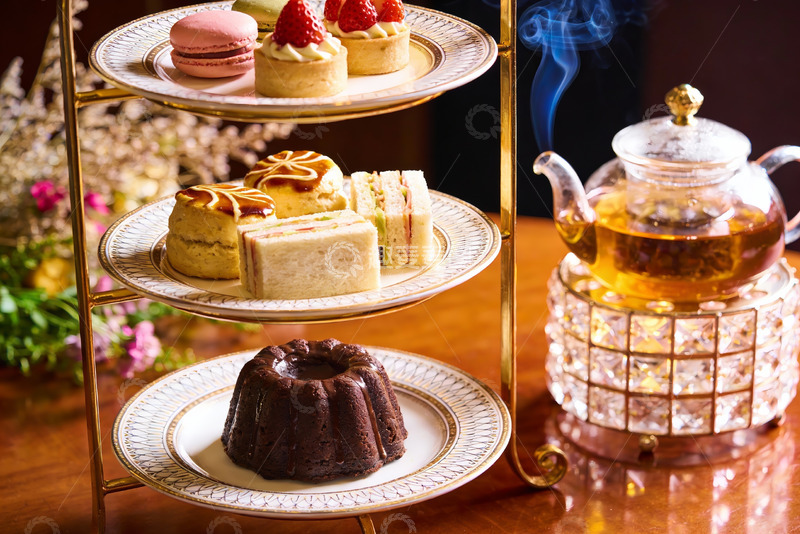 高清大图下载【趣麦麦图】三层下午茶点心架配茶壶