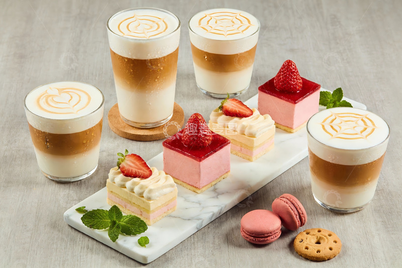 高清大图下载【趣麦麦图】草莓甜品与咖啡饮品摆盘