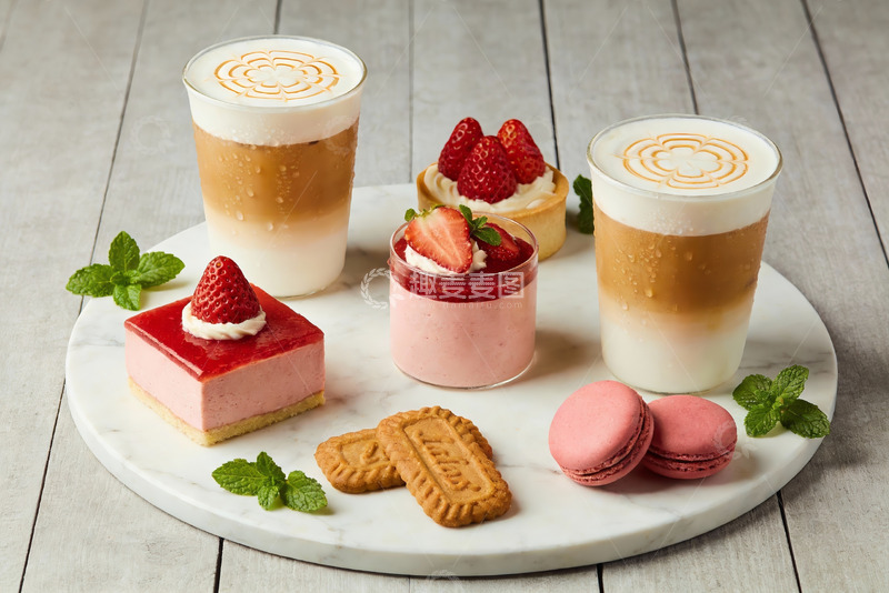高清大图下载【趣麦麦图】草莓甜品与饮品摆盘