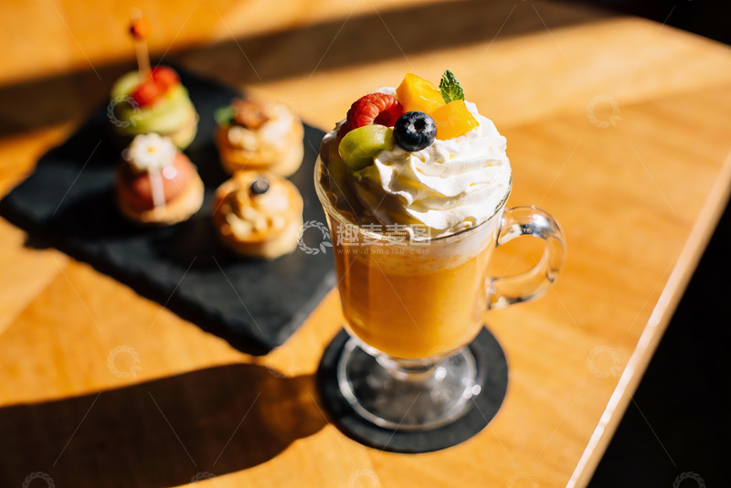 高清大图下载【趣麦麦图】水果奶油饮品与精致甜点