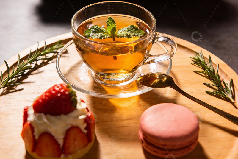 高清大图下载【趣麦麦图】茶点时光草莓甜品与薄荷茶