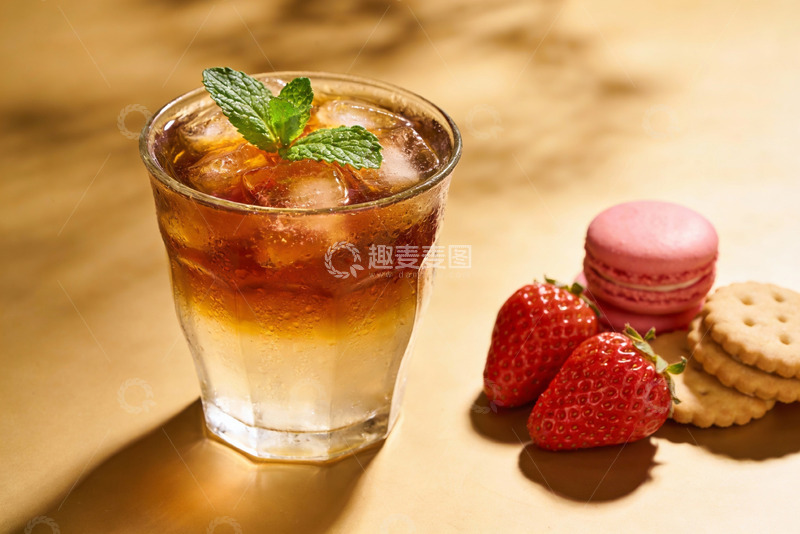 高清大图下载【趣麦麦图】冰饮与甜点的夏日静物