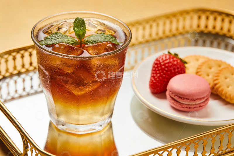 高清大图下载【趣麦麦图】冰茶配甜点的精致下午茶