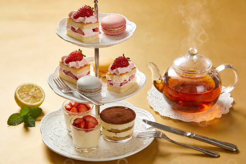 高清大图下载【趣麦麦图】三层甜点架配茶饮下午茶