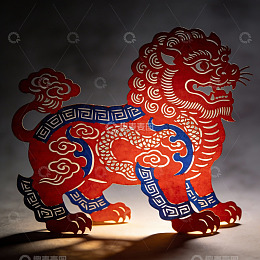 红色剪纸狮子栩栩如生