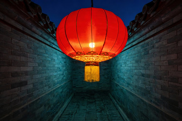 夜色古巷红灯笼高挂