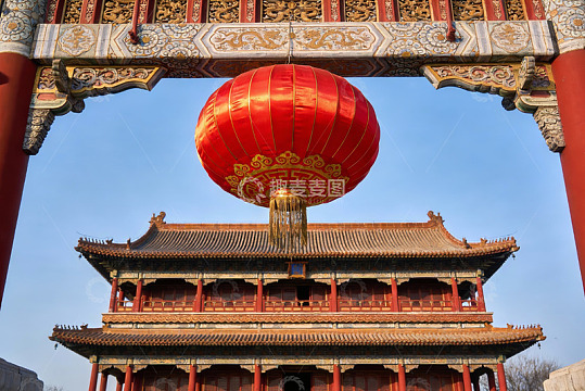 古建筑红灯笼高挂