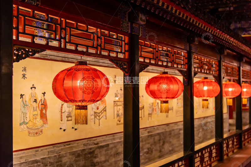 高清大图下载【趣麦麦图】古建筑走廊挂红灯笼