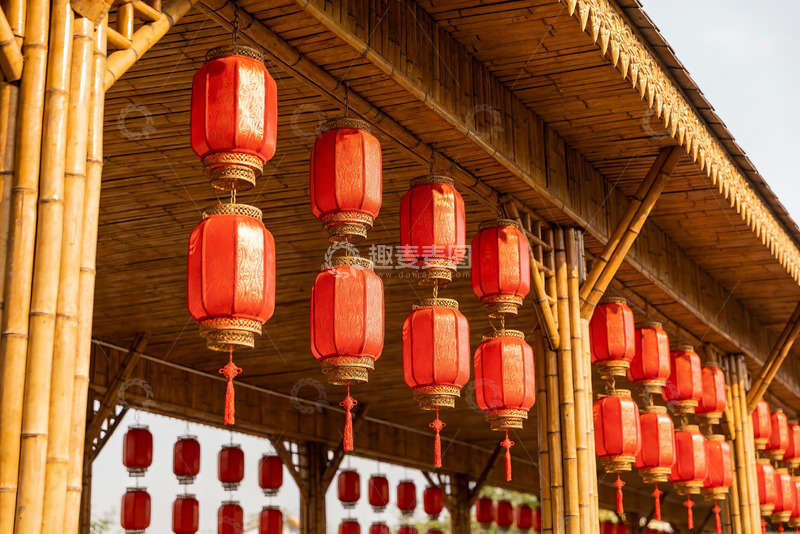 高清大图下载【趣麦麦图】竹廊红灯笼节日装饰