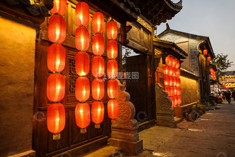 高清大图下载【趣麦麦图】古街夜景红灯笼高挂