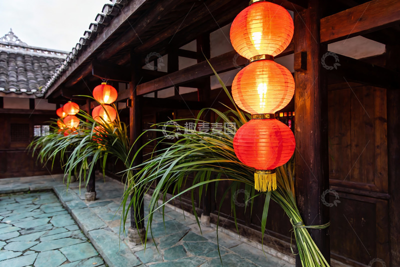 高清大图下载【趣麦麦图】古建筑庭院灯笼与绿植