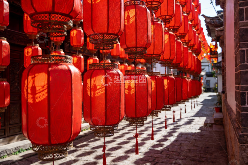 高清大图下载【趣麦麦图】红灯笼挂满古街巷