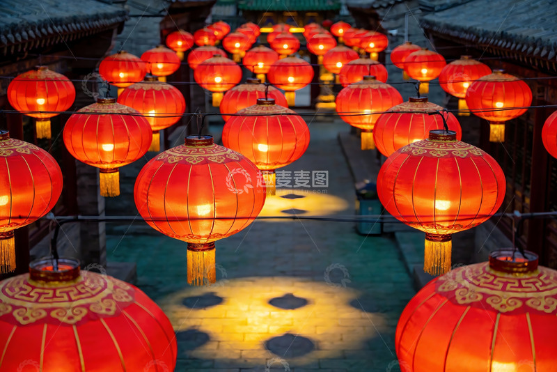 高清大图下载【趣麦麦图】红灯笼照亮古巷夜景