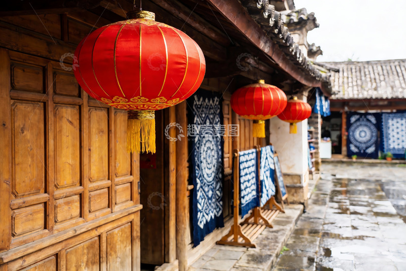 高清大图下载【趣麦麦图】古色古香庭院挂红灯笼