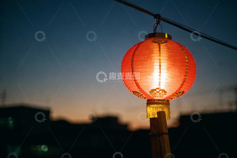 高清大图下载【趣麦麦图】夜幕下的红色灯笼光影