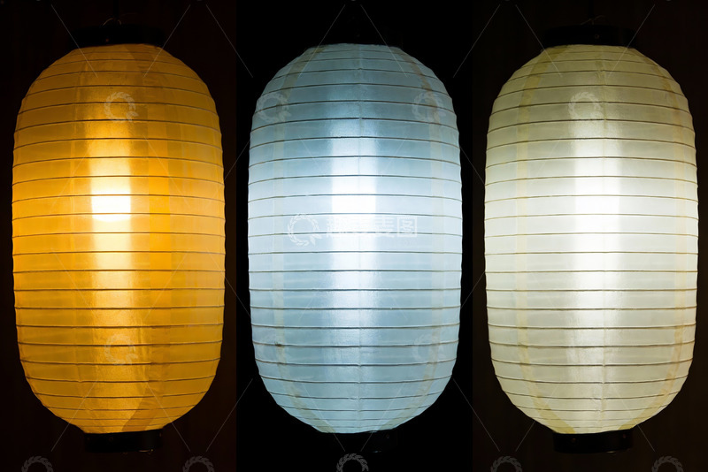 高清大图下载【趣麦麦图】三盏异色纸灯笼光影对比