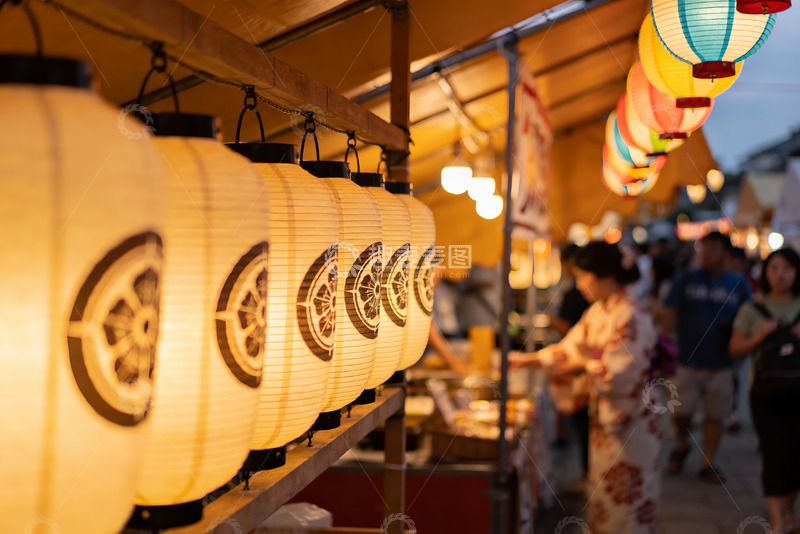 高清大图下载【趣麦麦图】夜市灯笼与人群